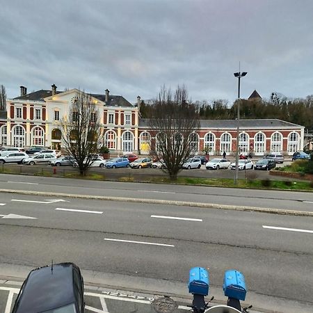 Superbe Studio 3 Face Gare Evreux Exterior photo