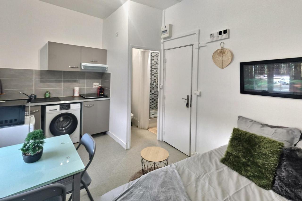 Superbe Studio 3 Face Gare Evreux Exterior photo